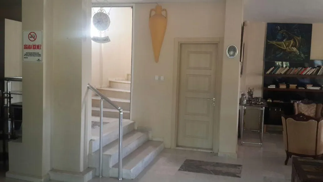 Gumuldur Deniz Kizi Green Garden 0*,