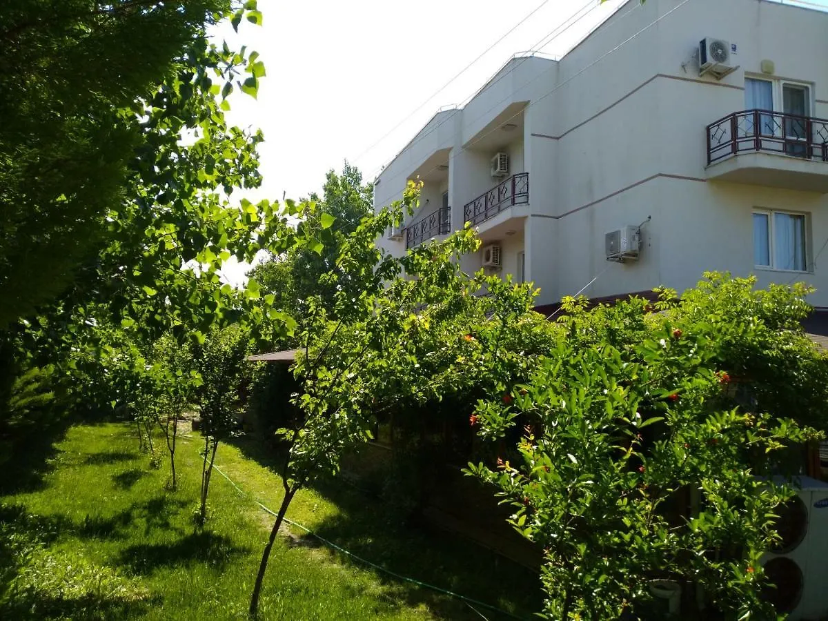 Gumuldur Deniz Kizi Green Garden 0*,