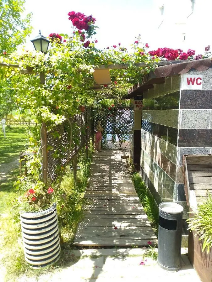 Bed & Breakfast Gumuldur Deniz Kizi Green Garden
